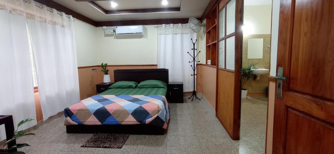 Perch By The Sea Bed & Breakfast Канур Екстериор снимка